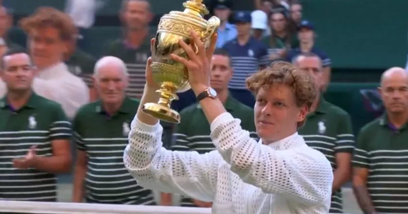 Sinner, quanto ha guadagnato vincendo Wimbledon: assegno record e quarto posto nel prize money all-time