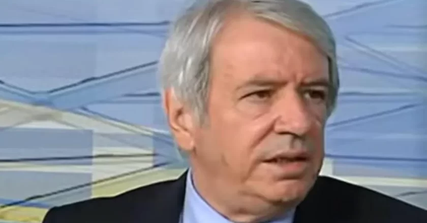 Morto a 79 anni Luigi Colombo, voce storica del calcio in tv che inventò la telecronaca a due voci