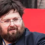 Mario Adinolfi ai domiciliari: accuse di truffa ed evasione per le “scommesse collettive”