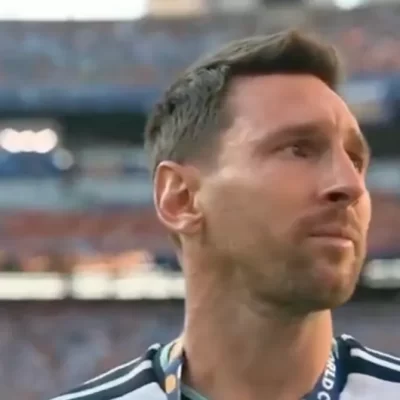 Messi nella bufera dopo la finale: il gesto verso l’arbitro scatena le polemiche