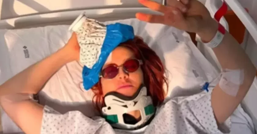 Noemi dopo la caduta dal palco parla dall’ospedale: “Grande spavento, ma sto bene”