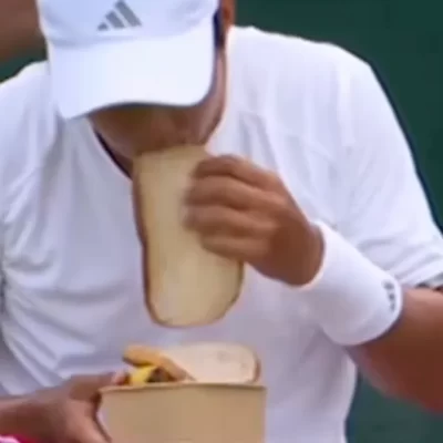 Wimbledon, malore in campo per Learner Tien: pane durante il match e una notte in ospedale – VIDEO