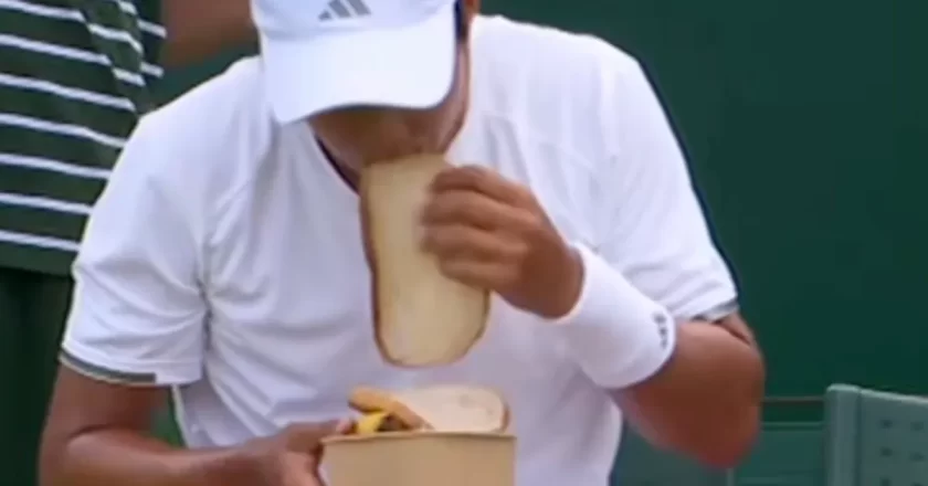 Wimbledon, malore in campo per Learner Tien: pane durante il match e una notte in ospedale – VIDEO