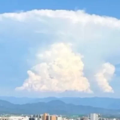 “Sembra una bomba atomica”: cos’è la gigantesca nube apparsa dopo il terremoto