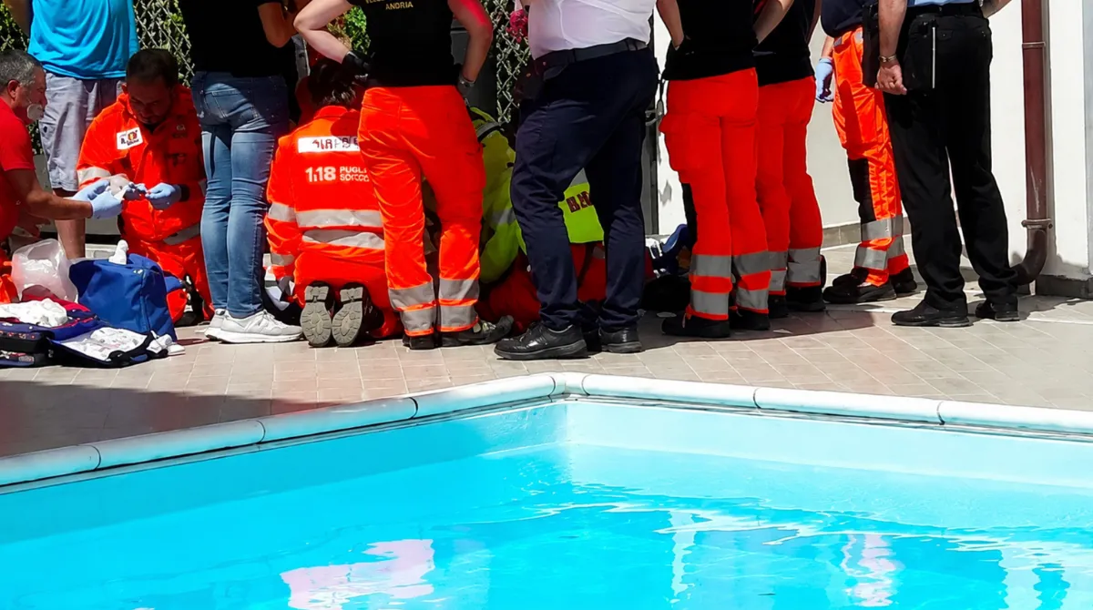 Italia, bimba di 3 anni muore in piscina