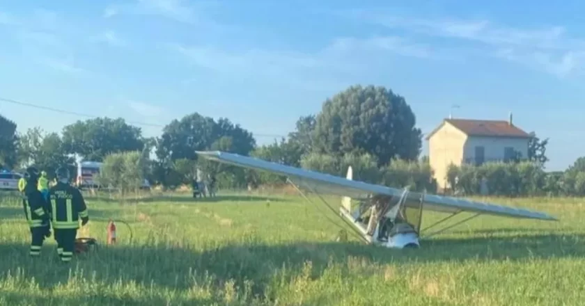 Castiglion Fiorentino, ultraleggero precipita al decollo: morto il pilota Claudio Benelli