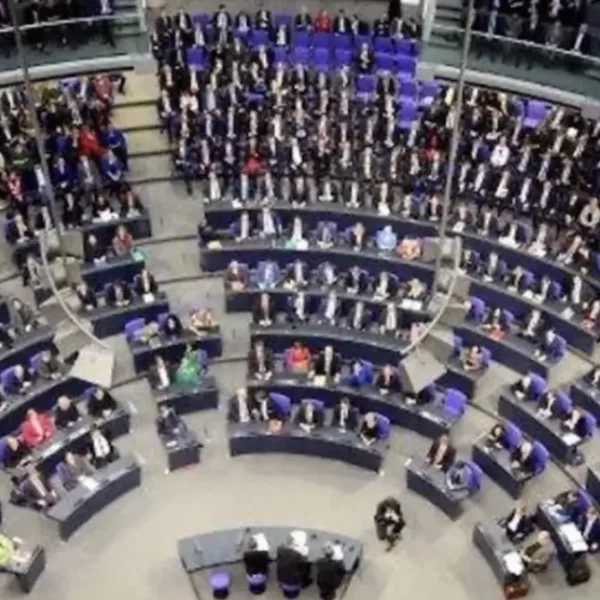 Germania, Alice Weidel: “Uscire dall’euro e da Schengen, chiudere le frontiere”