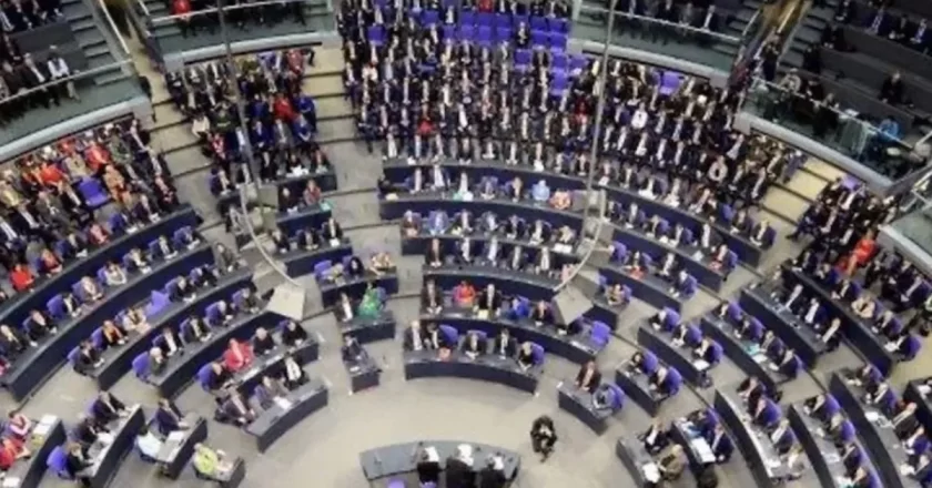 Germania, Alice Weidel: “Uscire dall’euro e da Schengen, chiudere le frontiere”