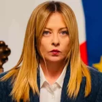 Carburanti, Campi Flegrei e scuola: le misure del Cdm e la valanga di critiche sotto il post di Meloni