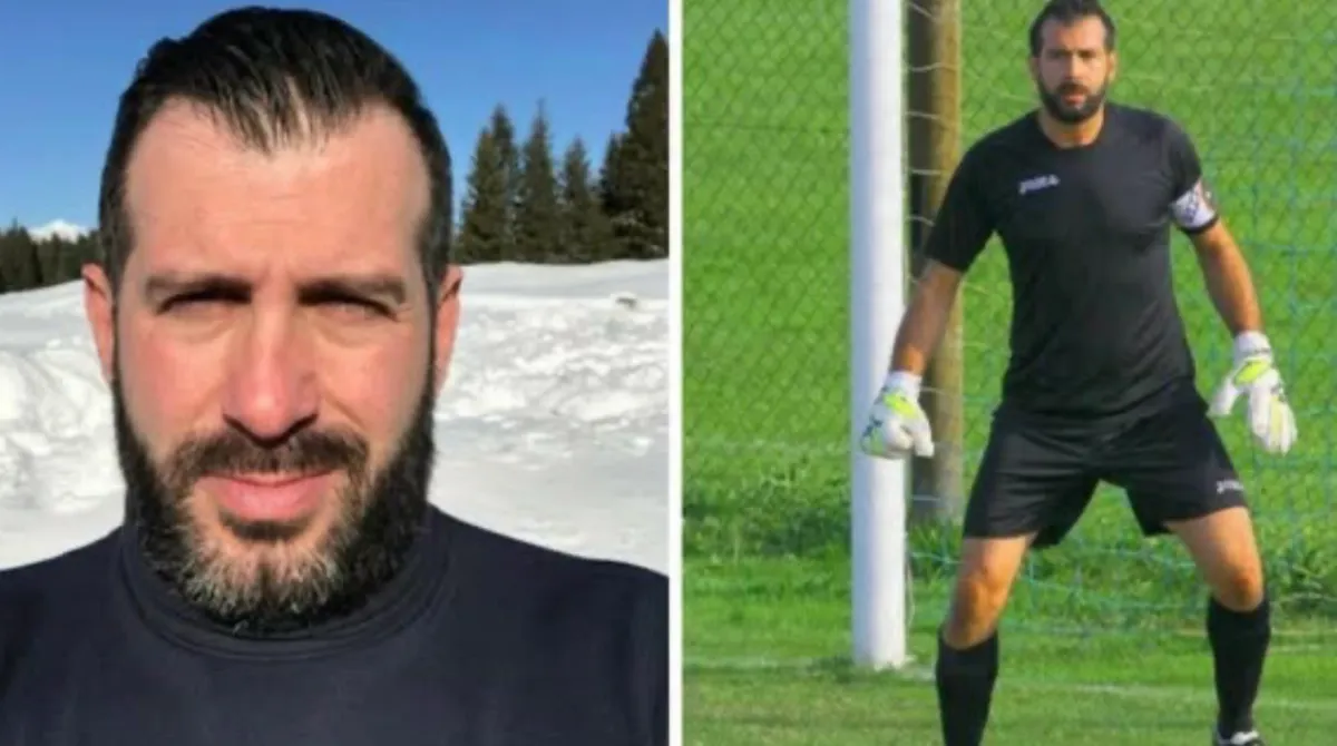 Guanti da portiere appoggiati sull'erba di un campo da calcio vuoto al tramonto, immagine di contesto per la scomparsa dell'ex portiere e preparatore Simone Rizzato