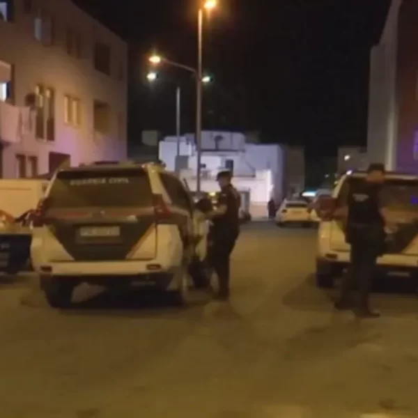 Spagna, sparatoria a Isla Cristina: uccisi una donna incinta, il figlio e la madre