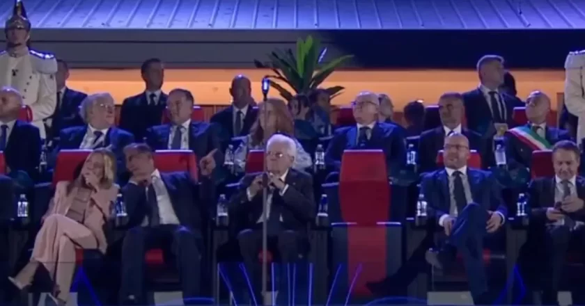 Taranto, allo Iacovone applausi per Mattarella e fischi per Meloni: al via i Giochi del Mediterraneo