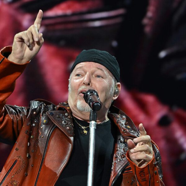 Vasco Rossi in ospedale, l’annuncio è appena arrivato