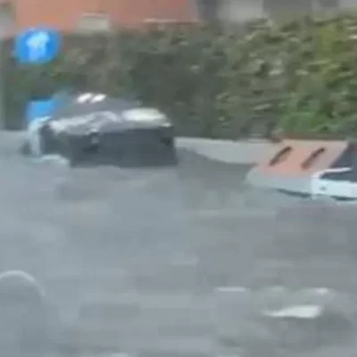 Violenta bomba d’acqua su Roma, città in tilt: allagamenti da Ponte Milvio a Prati Fiscali. Evacuato un asilo