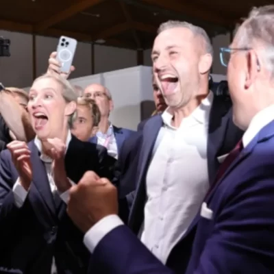 Elezioni in Sassonia-Anhalt, l’AfD vince con circa il 44% ma senza maggioranza assoluta: ora la partita si gioca sui seggi