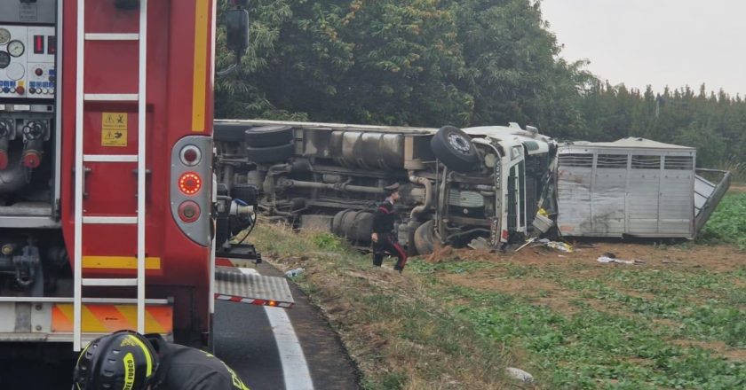 Tragedia in Italia, tremendo scontro tra due camion. Bilancio gravissimo