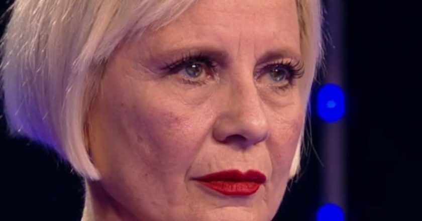 Antonella Elia ricoverata. Paura per la showgirl: “Intervento necessario”