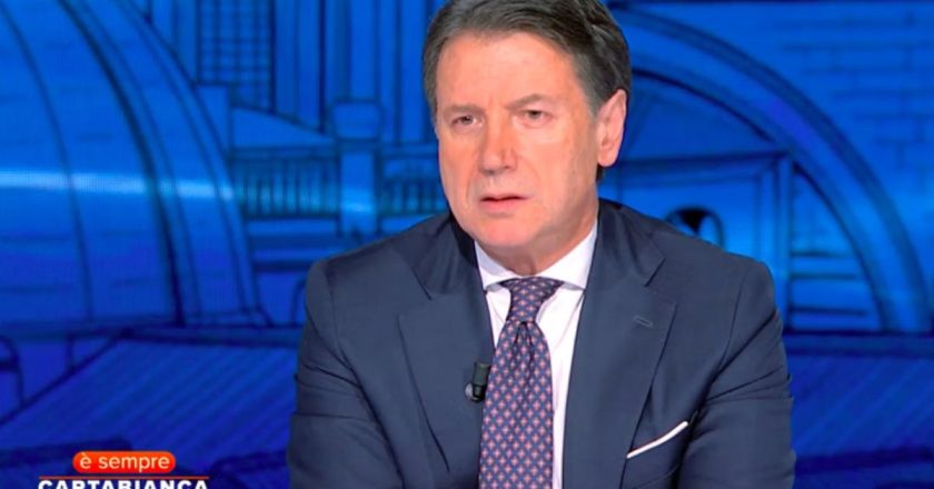 “Guardi che lo ha deciso lei, presidente”. Conte, che autogol in diretta: gelato in studio a È sempre Cartabianca