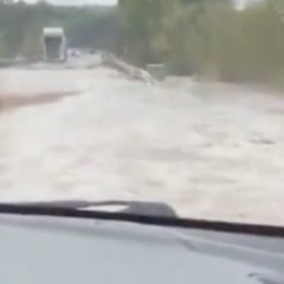 Bomba d’acqua devasta la zona: fiume rompe gli argini. Immagini impressionanti