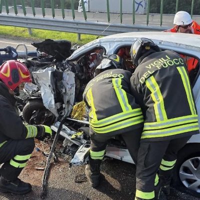 Frontale violentissimo, Pierina muore. Scoperta atroce sull’altra auto: “Lui alla guida”