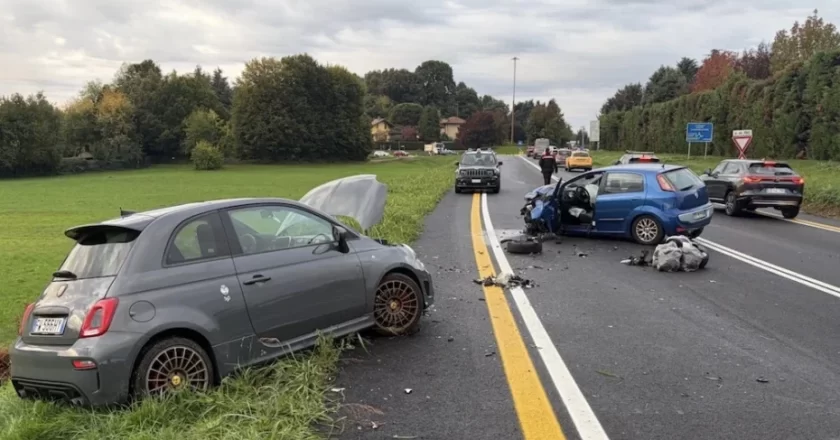 Incidente micidiale in mattinata: “Schiacciato tra le due auto”