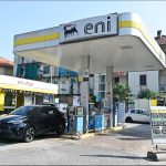 Carburanti, Eni taglia ancora il gasolio: prezzo consigliato a 2,19 euro al litro