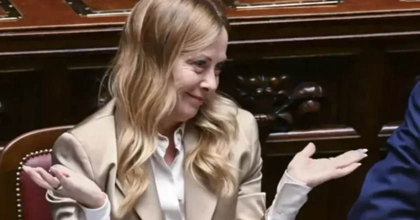 Meloni contro il Pd: «Non sono arrivata fin qui con carezze e moine». Poi l’accusa di misoginia