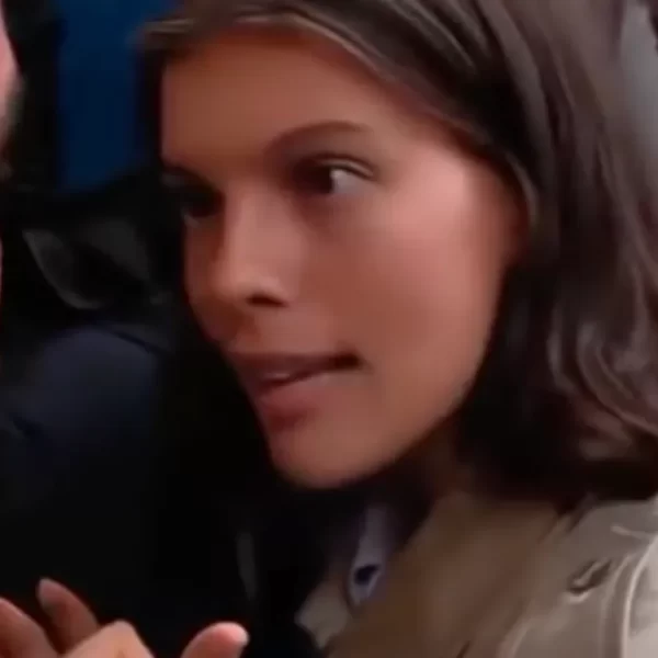 Milano, il video dell’avvocata che contesta i poliziotti durante i controlli ai giovani fermati