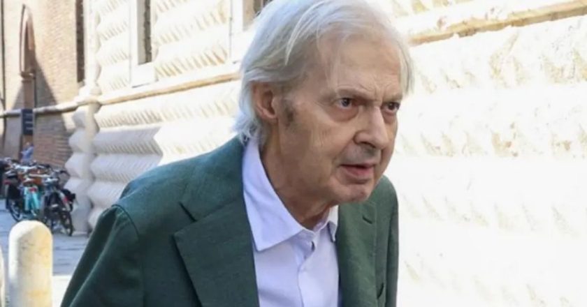 Sgarbi, la notizia è appena arrivata: “Ecco il suo quadro clinico”